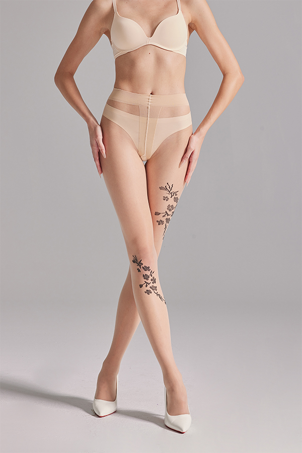 Matt finish floral jacquard tights